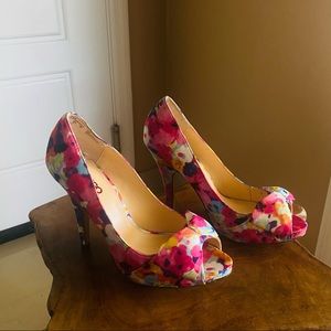 Floral Kitten Heels!